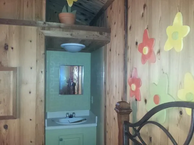 The Cabins And Cottages At Shale Lake