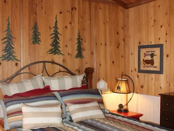 The Cabins And Cottages At Shale Lake * Williamson