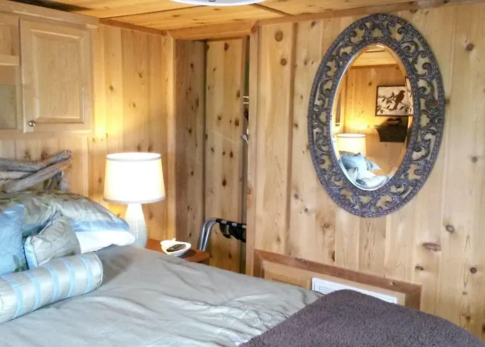 The Cabins And Cottages At Shale Lake