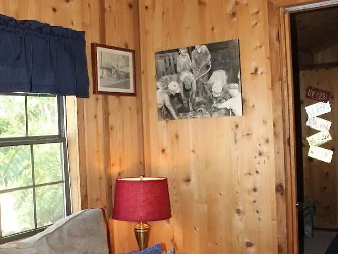 The Cabins And Cottages At Shale Lake Lodge Williamson
